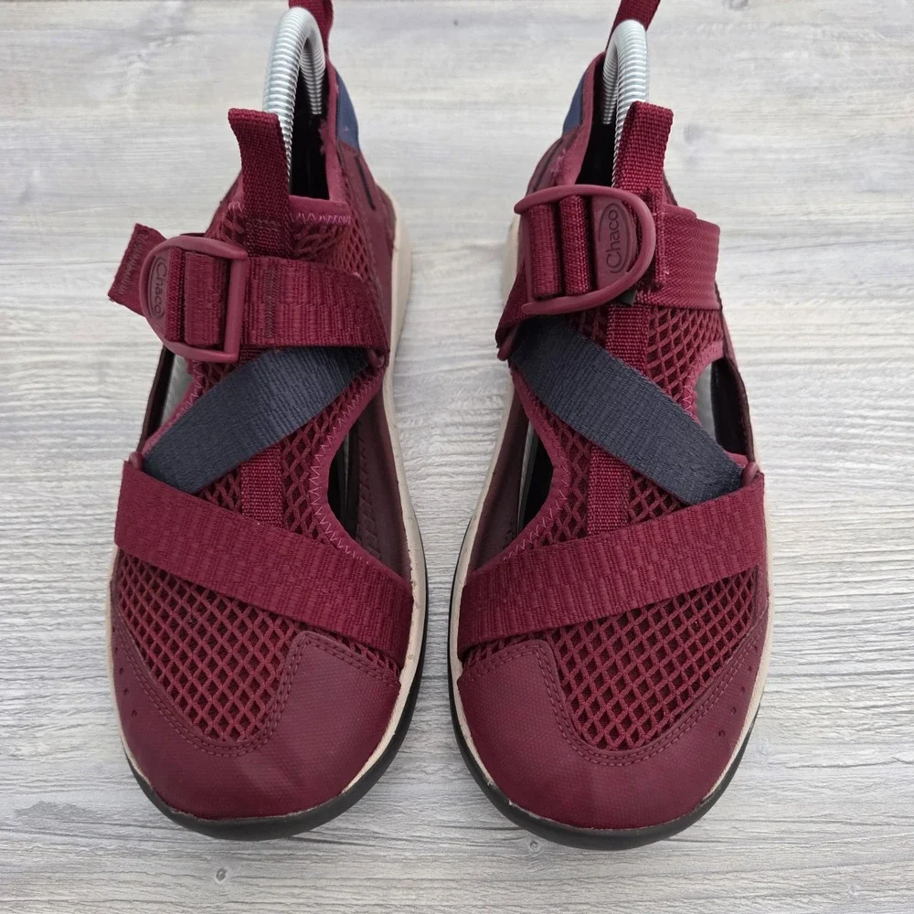 Chaco Odyssey Sandals Burgundy Mesh Hybrid Water Shoes Mens 7 J106473